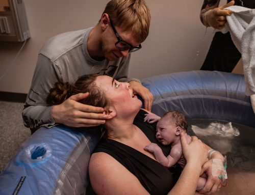 Birth Photographer vs Photographer who will do birth: What’s the difference?